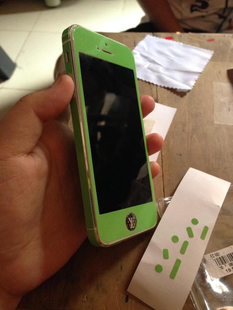 - Chuyên Skin màu iphone 5 , Phụ Kiện Độc cho Ip, miếng dán cho HTC, SONY,IP , ốp Đt - 17