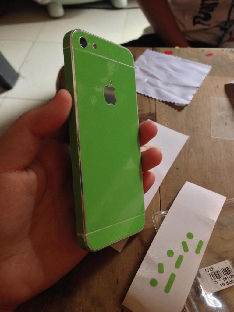 - Chuyên Skin màu iphone 5 , Phụ Kiện Độc cho Ip, miếng dán cho HTC, SONY,IP , ốp Đt - 16