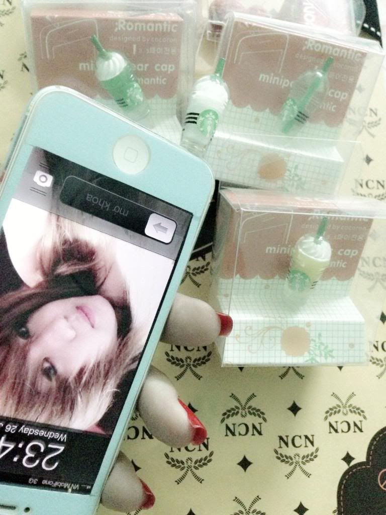 - Chuyên Skin màu iphone 5 , Phụ Kiện Độc cho Ip, miếng dán cho HTC, SONY,IP , ốp Đt - 25